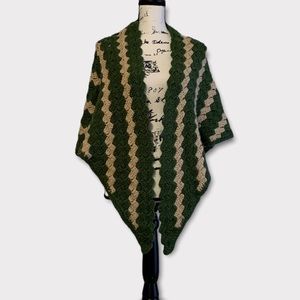 Vintage Green and Beige Chevron Wrap